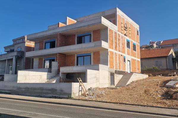 Şibenik, Crnica, YENİ İNŞAAT, 4 daireli konut bina projesi