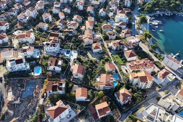 Trogir, Ciovo, seçkin proje - deniz manzaralı, birinci sınıf konumda beş adet konut birimi