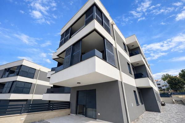 Pag, Šimuni, denize 120 m mesafede üstün kaliteli yeni bina