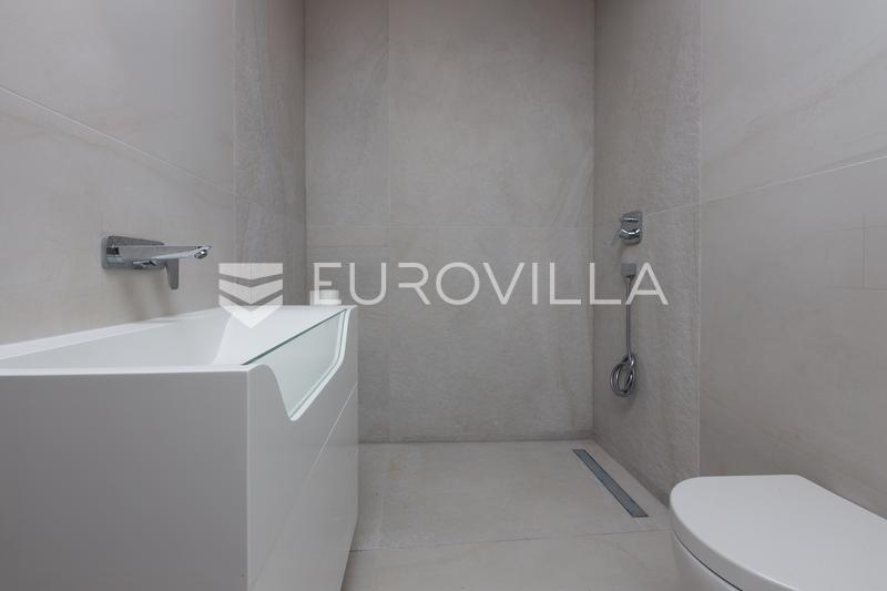 Opatija Privé, exclusivo apartamento de cuatro habitaciones 140,16 m², piscina, gimnasio - 16