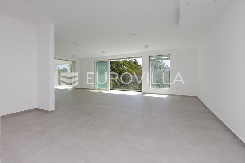 Opatija Privé, exclusivo apartamento de cuatro habitaciones 140,16 m², piscina, gimnasio - 9