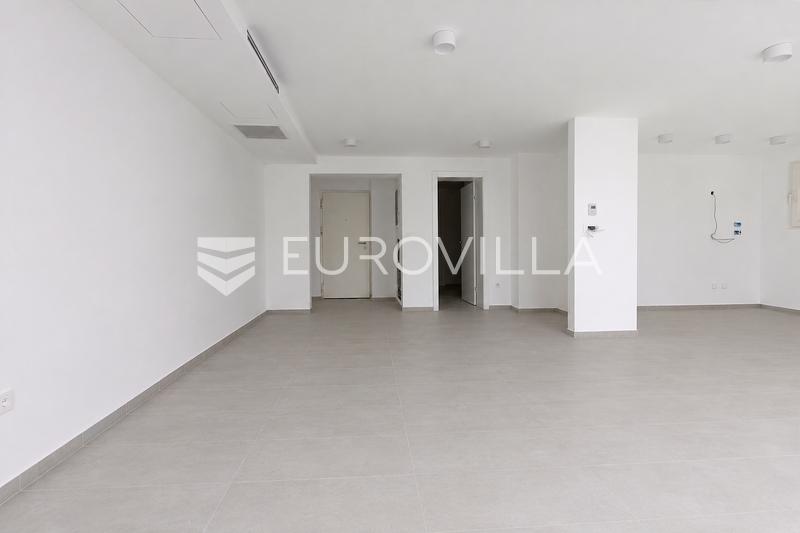 Opatija Privé, exclusivo apartamento de cuatro habitaciones 140,16 m², piscina, gimnasio - 11