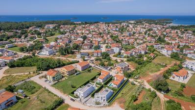 Istra, Funtana, građevinsko i poljoprivredno zemljište
