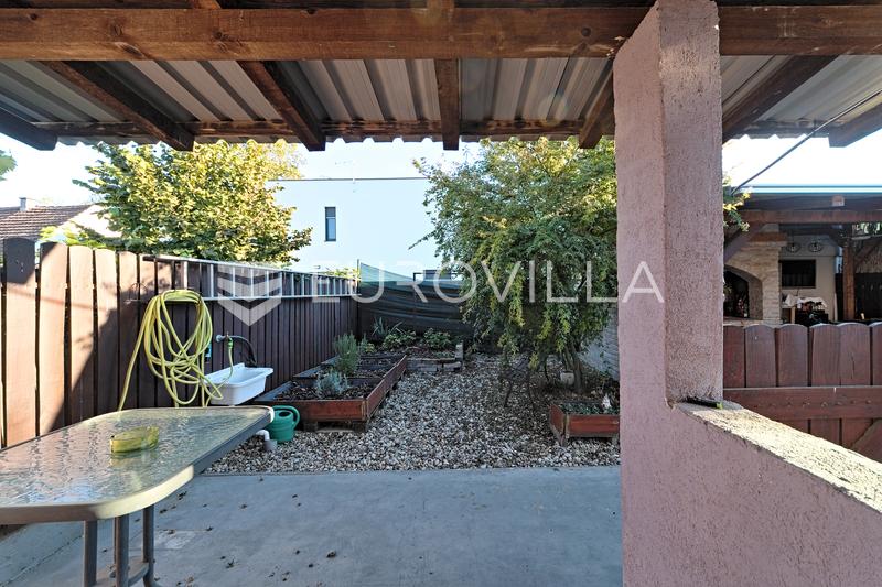 Osijek, Jug II, fireværelses lejlighed i stueetagen af en byvilla med 3 lejligheder - 24