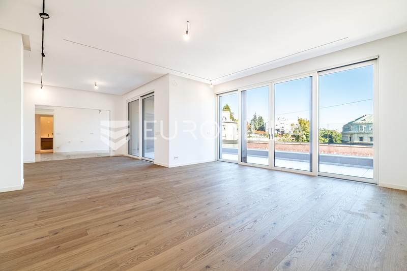 Langov Trg, Novakova luksuzna novogradnja, luksuzan ured 174 m², 2 garaže i spremište - 1
