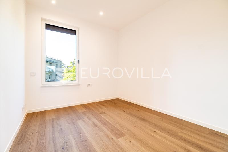 Langov Trg, Novakova luksuzna novogradnja, luksuzan ured 174 m², 2 garaže i spremište - 6