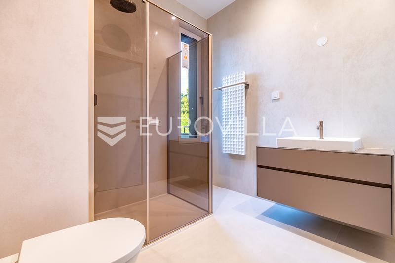 Langov Trg, Novakova luksuzna novogradnja, luksuzan ured 174 m², 2 garaže i spremište - 10