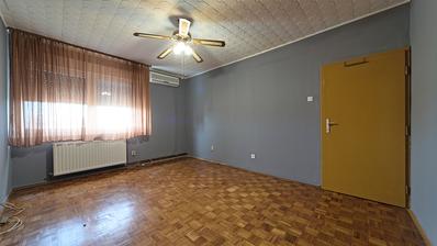 Osijek, Jug 2, treværelses lejlighed Srijemska Gade, 49,8 m², 2. sal
