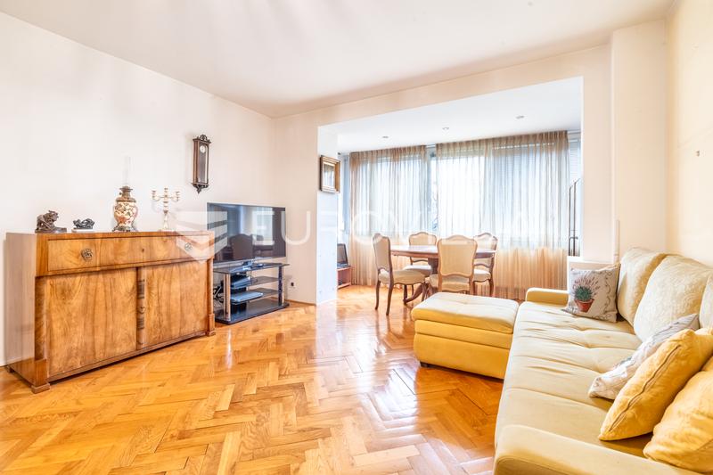 Zagreb, Maksimir, dvosoban stan 68,50 m², ODLIČNA LOKACIJA