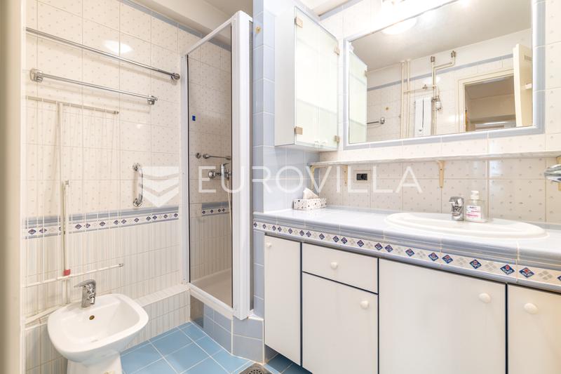 Zagreb, Maksimir, dvosoban stan 68,50 m², ODLIČNA LOKACIJA