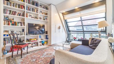 Stadscentrum, luxueus, comfortabel tweekamerappartement van 105 m² met garage.