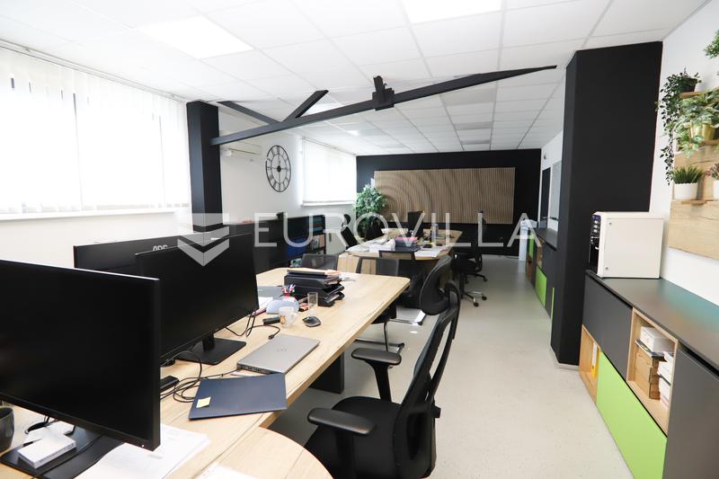 Osijek, Omgeving - Productie-, Opslag- en Kantoorbedrijfscomplex - 21