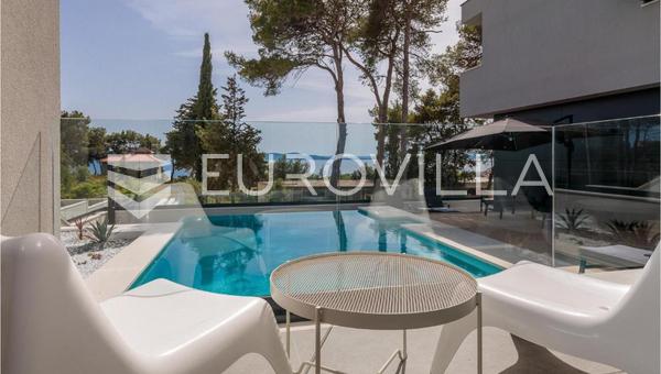 Zadar, Diklo, prekrasna villa s bazenom i pogledom na more