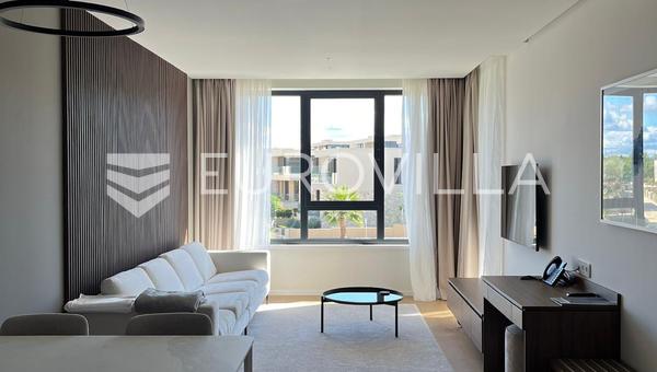 Istrien, Savudrija, Petram Resort, treværelses lejlighed A30, 65 m², udsigt over den indendørs pool, 2. sal