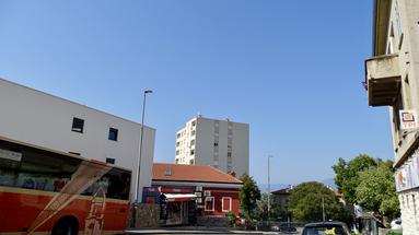 Rijeka, Krimeja, established store in a great location for sale.