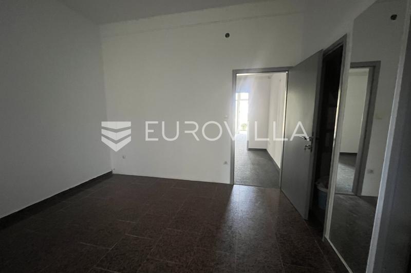Slavonski Brod, poslovni prostor 48 m² u Štamparevoj ulici - 2