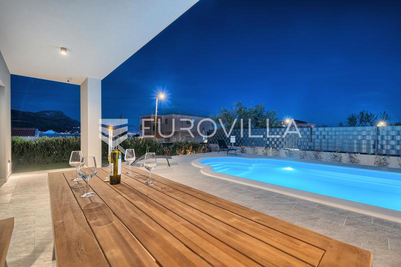 Kastel Novi, villa de nueva construcción en alquiler del 1 de septiembre de 2026 al 1 de julio de 2027. - 38