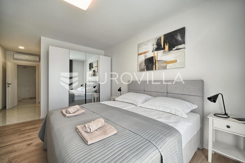 Kastel Novi, villa de nueva construcción en alquiler del 1 de septiembre de 2026 al 1 de julio de 2027. - 19