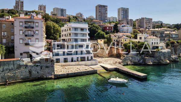 Rijeka, Pecine, NUEVA PROMOCIÓN, apartamento de lujo de cuatro dormitorios, 200,29 m², primera línea de mar