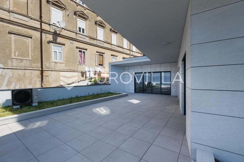 Rijeka, Pecine, NOWA INWESTYCJA, luksusowy apartament czteropokojowy, 200,29 m², pierwszy rząd do morza - 9