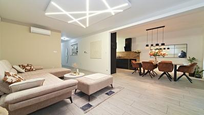 Osijek, Donji Grad, prodaje se četverosoban stan površine 120 m²