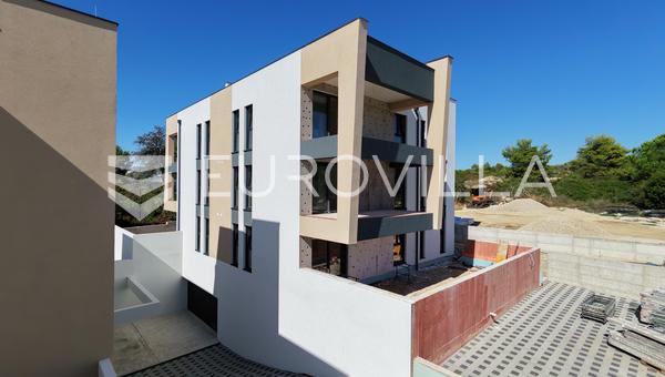 Zadar, Diklovac, appartement de deux chambres dans une nouvelle construction, 91,70 m²