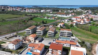 Istria, Fažana - ylellinen neljän makuuhuoneen huoneisto 94,14 m², 1. kerros - 1,2 km mereltä
