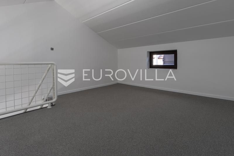 Istria, Duga Uvala - 2. kerros, remontoitu huoneisto kompleksissa merinäköalalla, 150 m merestä - 10