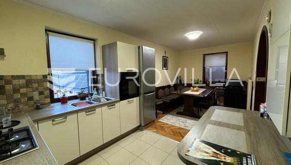 Vrpolje, edificio multifuncional de alta calidad, 800 m²
