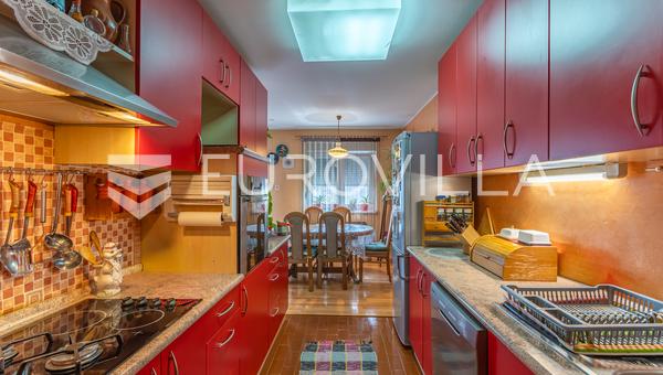 Varaždin, Bronx – Appartement de trois chambres avec une superficie totale de 76,3 m²