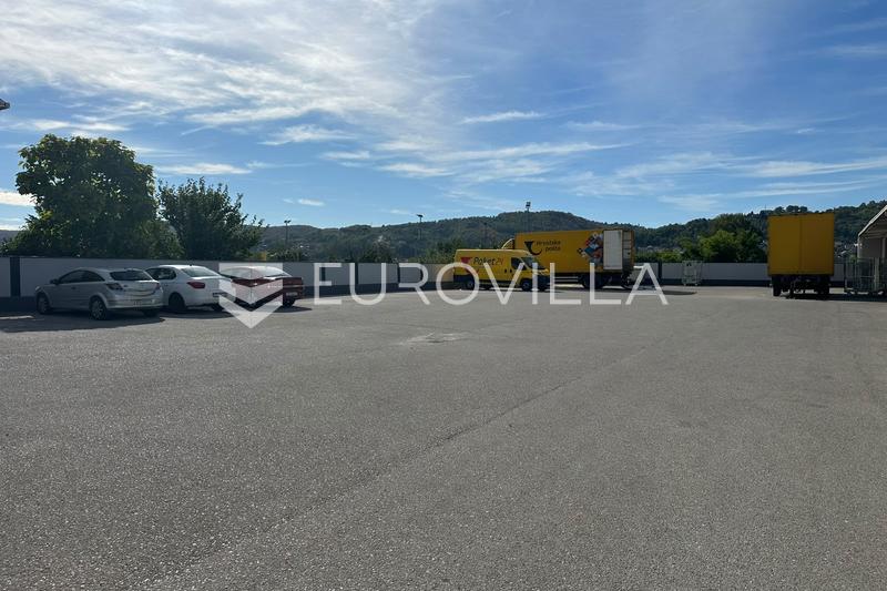 Pozega, nyrenoveret erhvervslokale på 150 m² med parkering. - 9