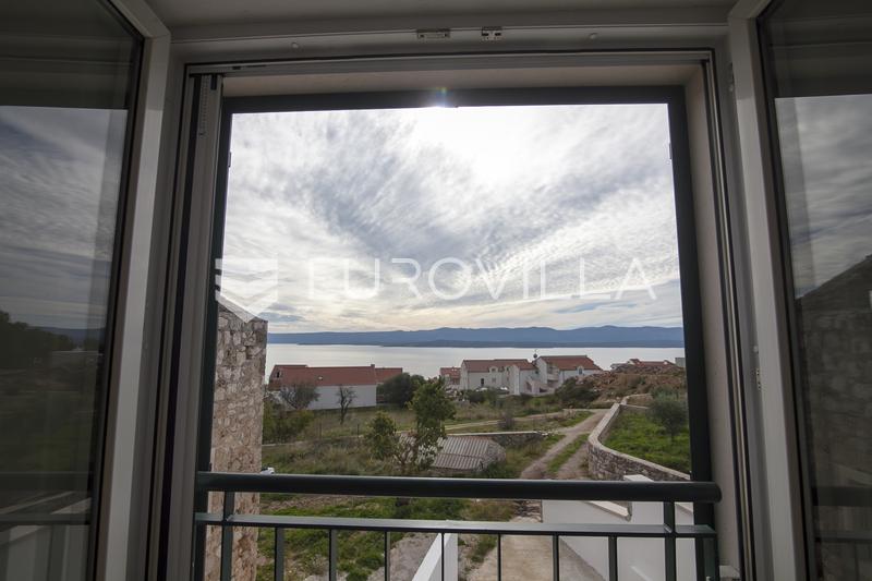 Brač, Bol, třípokojový byt v malé budově, 62 m², výhled na moře - 1