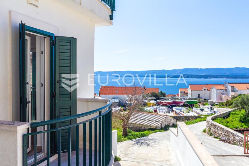 Brac, Bol, appartamento con tre camere da letto in un edificio più piccolo con vista mare - 1
