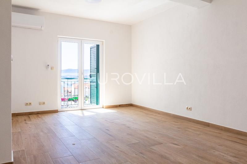 Brac, Bol, appartamento con tre camere da letto in un edificio più piccolo con vista mare - 5