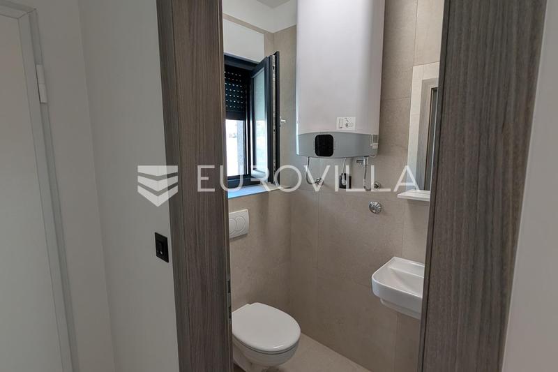 Kastel Stari - Ticari Alan, Teraslı ve 2 Otoparklı 86 m² Ofis - 7