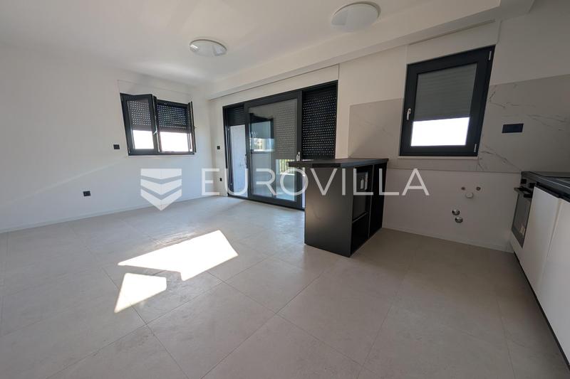 Kastel Stari - Ticari Alan, Teraslı ve 2 Otoparklı 86 m² Ofis - 2