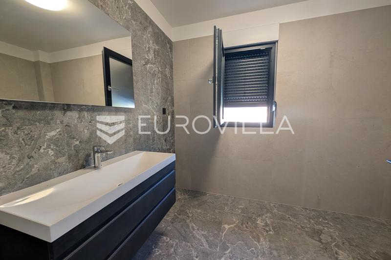 Kastel Stari - Ticari Alan, Teraslı ve 2 Otoparklı 86 m² Ofis - 8