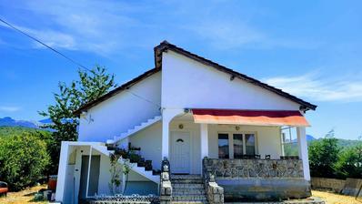 Grobnik, Dražice, samostojeća kuća na terenu od 1500 m²