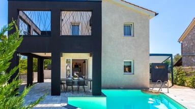 Krk, Dobrinj, modern semi detached house with swimming pool and sauna, 107 m², 315 m² garden
