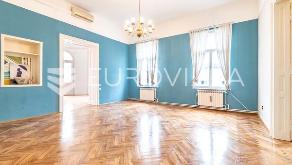 Keskusta, Medulićeva-katu kolmen makuuhuoneen asunto 156 m²