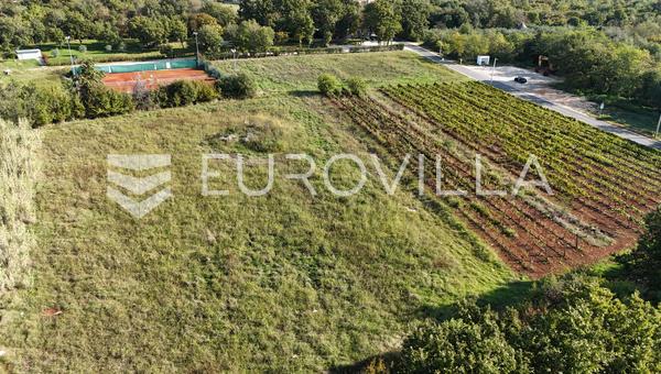 Istrien, Porec - Attraktiv grund på 12.097 m² med fremragende investeringspotentiale