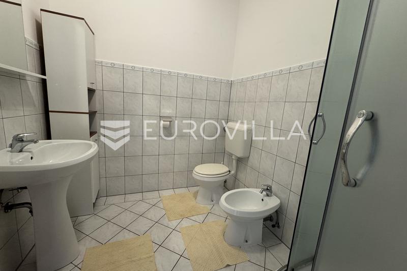 İstirya, Kastelir, 1 Ekim'den itibaren ortak havuzlu, uzun dönem kiralık büyüleyici şehir evi - 8