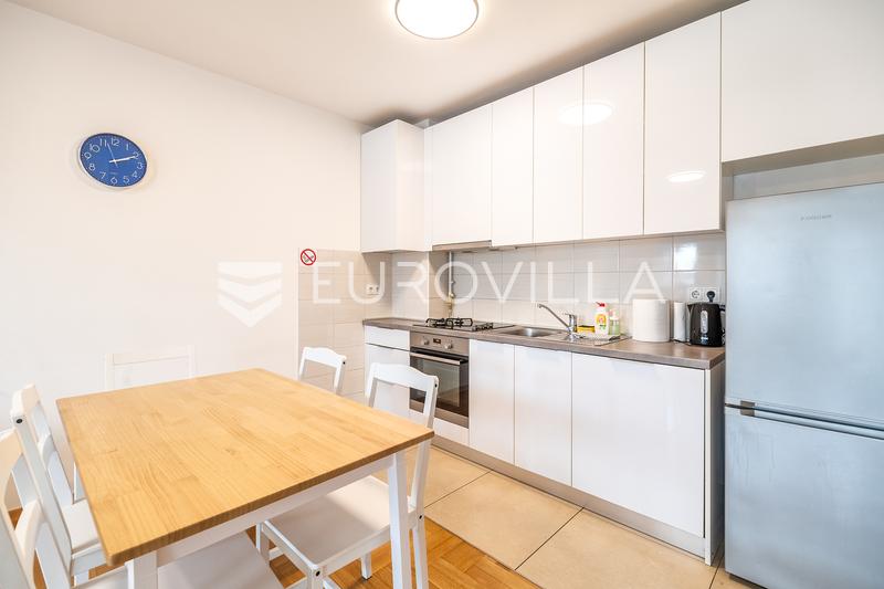 Zagreb, Trešnjevka, prekrasan trosoban stan 68 m², loggia - 3