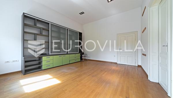 Osijek, City center, commercial space for sale in an Art Nouveau building, 107 m²