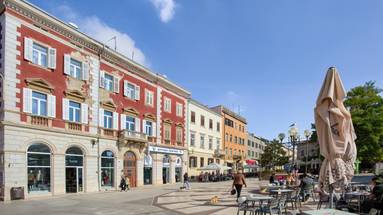 Pula, moderan peterosoban stan u centru grada 140 m²