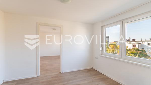 Varaždin, Banfica, felújított, azonnal költözhető lakás, 45 m²