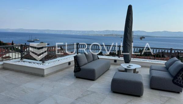 Brač, Bol, luxury penthouse in the town centre and building plot with building permit