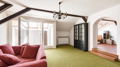 Záhřeb, Britské náměstí, celé podkrovní patro 260 m², k rekonstrukci