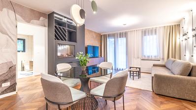 Zagreb, Pantovcak, Britanski trg, NY BYGGERI, toværelses lejlighed på 1. sal med balkon
