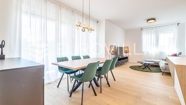Zagreb, Trnje, appartement de quatre pièces de 110 m² avec garage, situé à Radnicka